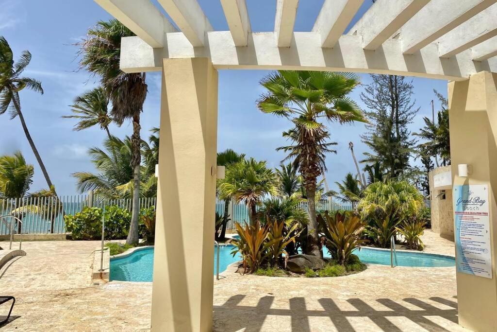 Grand Bay Beach Club, Río Grande Apartamento Exterior foto